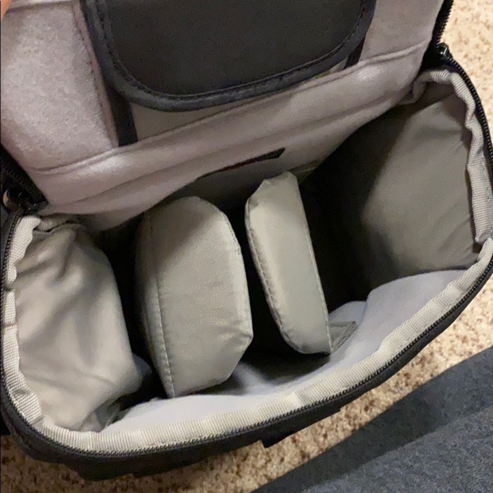 Lowepro Camera Bag - image 5